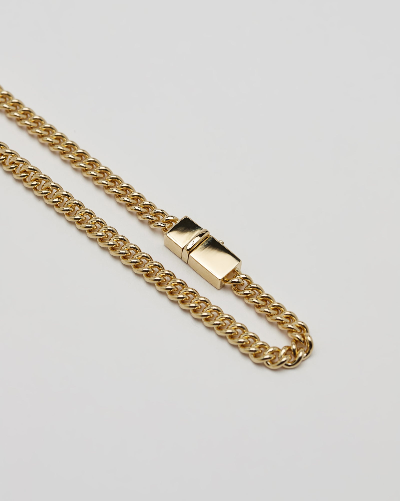 Rounded Curb Chain Thin in Gold