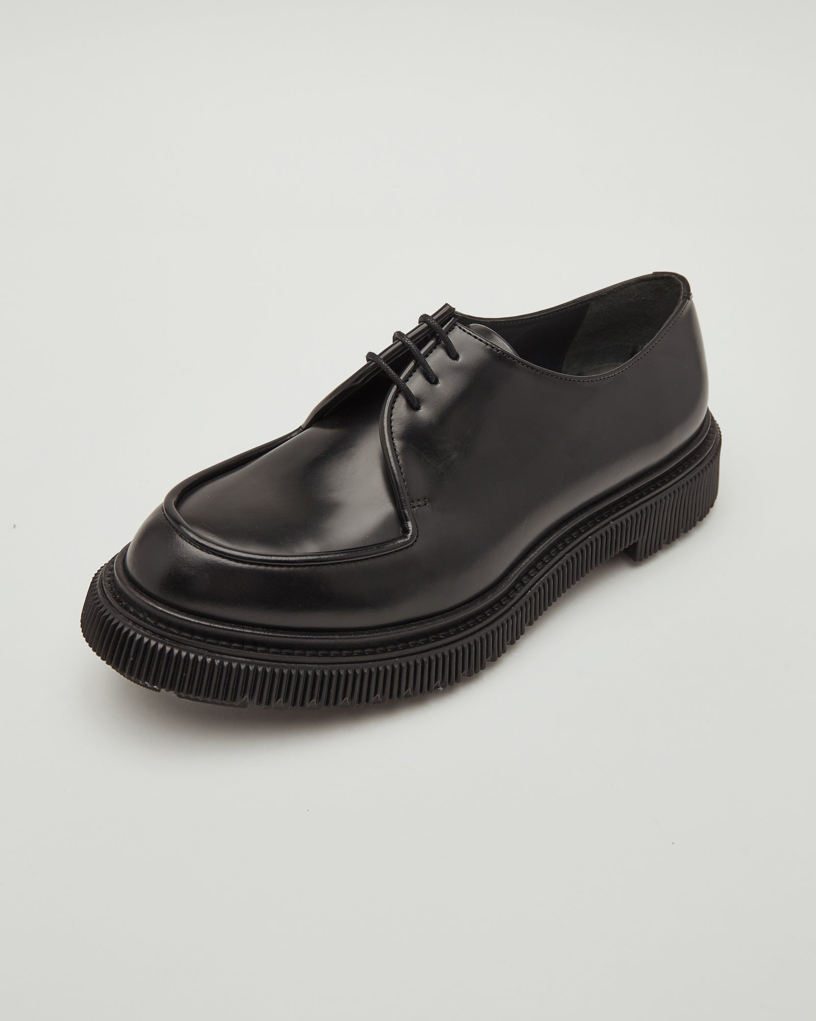 Type 124 Derby Shoes in Black