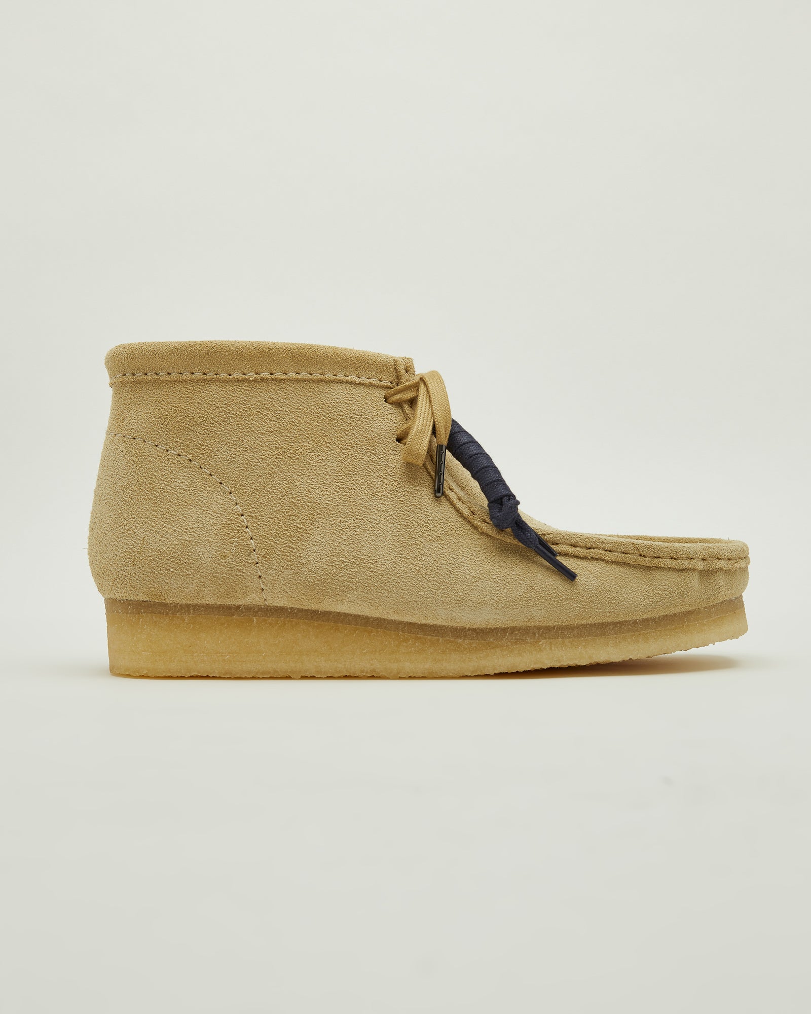 Wallabee Boot in Maple Suede